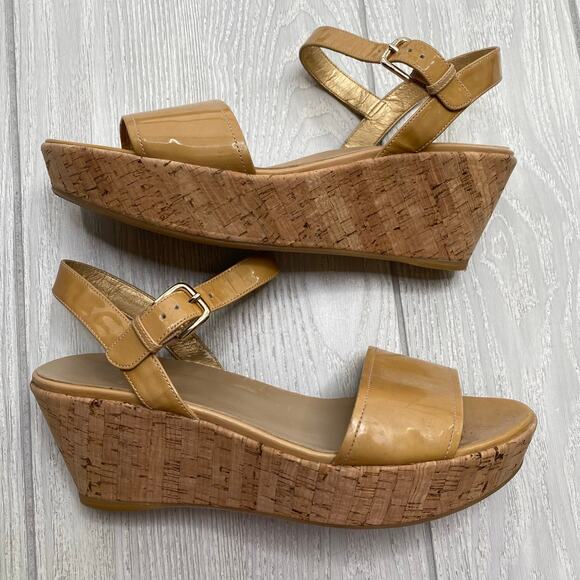 STUART WEITZMAN WOMEN'S TAN PATENT LEATHER STRAPPY CORK WEDGE SANDALS SIZE 10 - Picture 9 of 10